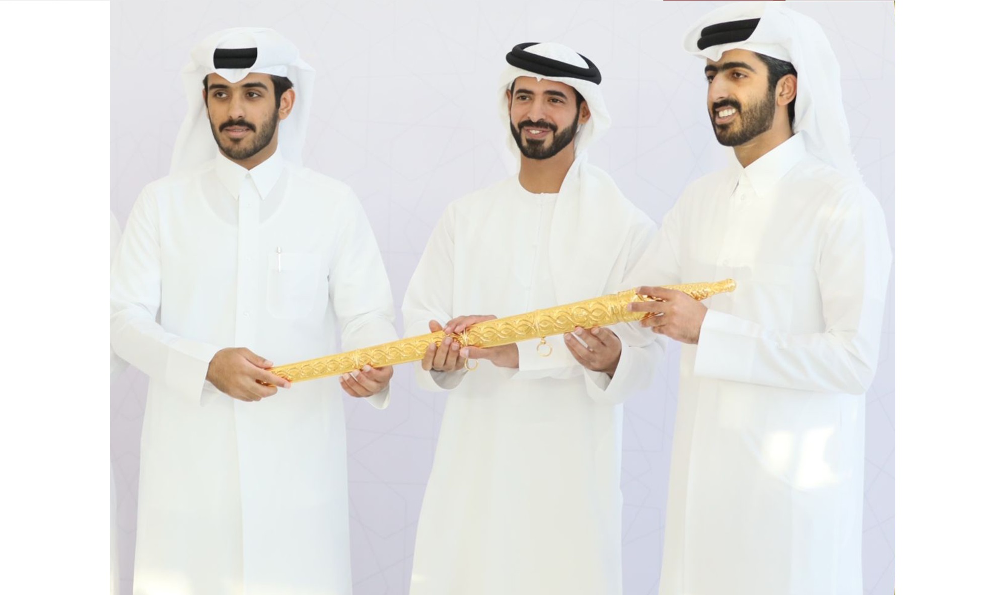 منصور الخيارين يغرد بسيف رئيس دولة الإمارات للحيل مفتوح